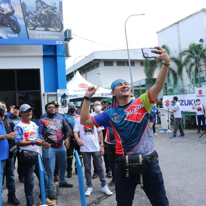 c6216c_30b7950031b64489952375814fd6b39b~mv2