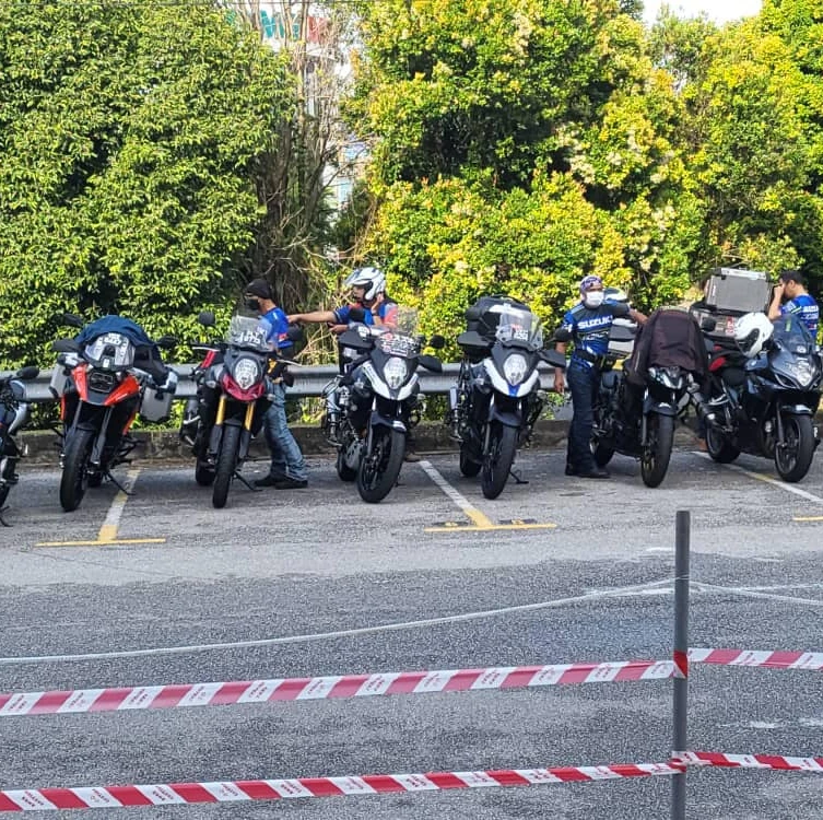 c6216c_e2875efa5c1d4dbd8f3c92b1b0c7ac09~mv2